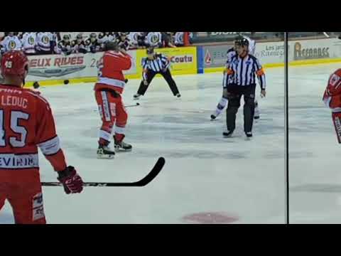 Derek Parker vs Gaby Roch, Nov 12th 2021