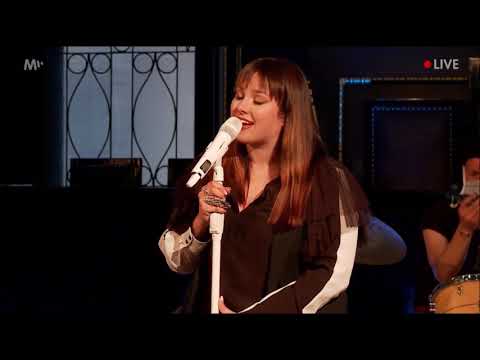 Ewa Farna - Tam gdzie ty - koncert Víkend pro seniory (16.5.2020)