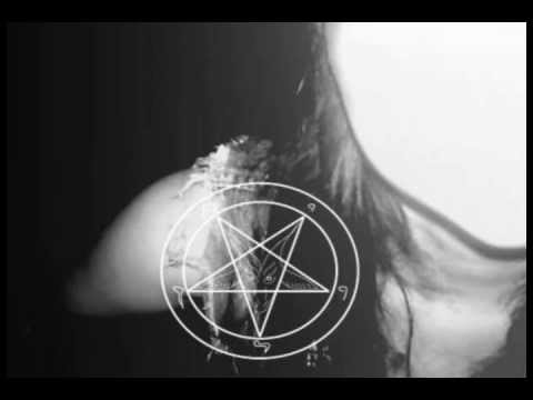 Zhickleez - ϟATAN (Con Raqui Red)