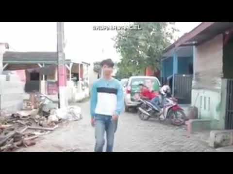 download lagu mp3 mp4 Video Lucu Lagu Pernah Sakit, download lagu Video Lucu Lagu Pernah Sakit gratis, unduh video klip Video Lucu Lagu Pernah Sakit