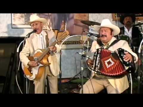 Besos De Papel - Los Donneños En Vivo Desde Pilos Bar