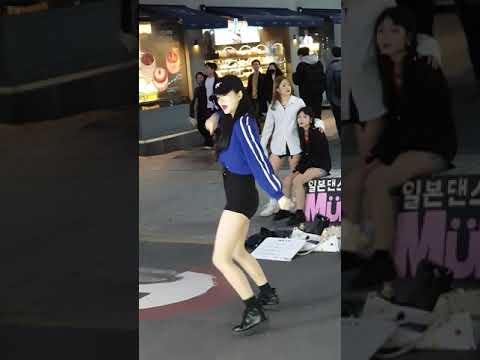 190414 #댄스팀무토 #Müt #무토 #무토서영 #위우(프리스틴) #WeeWoo(PRISTIN) @신촌명물거리파리바게뜨앞무토버스킹