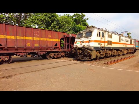3in one frame | very Rare Amritsar mail santiniketan express and freight train also cross Railgate 🥰