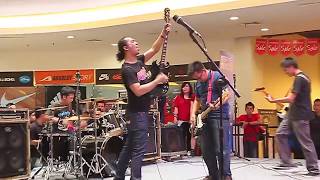 Download lagu Arabian Peanuts Feat Herdy CloseHead - Lagu Gila (@festivalcitylink 21sept2012) mp3