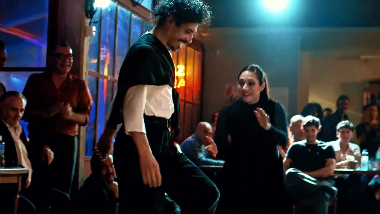 Video thumbnail for Cynthia Fattori & Andrés  Ricardo Baigorria   @muylunes2670 .