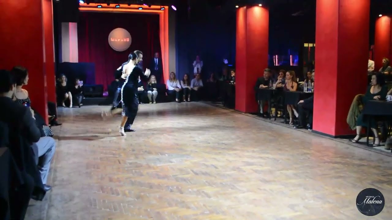 Video thumbnail for Olga Nikola & Dmitriy Kuznetsov en Milonga Malena!!! 2/4