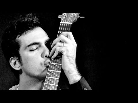 Carreyó, desde Panamá con su guitarra