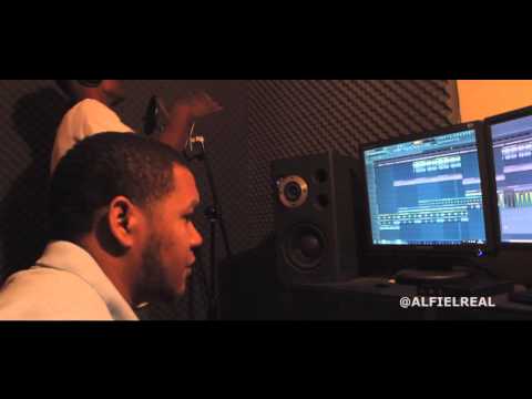 Alfi El Real - Freestyle 1 (Video Oficial Studio)