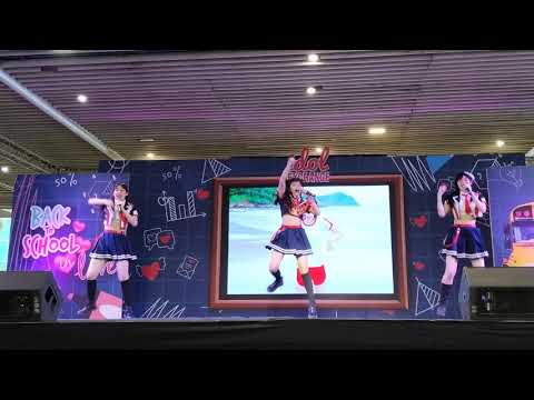 Black Dolls @ Idol Exchange "Back To School in Love" - MBK【4K】
