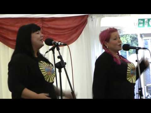 Mills and Boon(Andrews Sisters)   Boogie Woogie Bugle Boy@Porthcawl Elvis Fest 2013