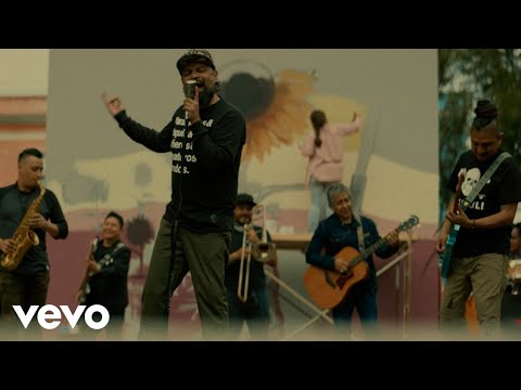Videoclip de Veinticinco Rosas — Panteón Rococó