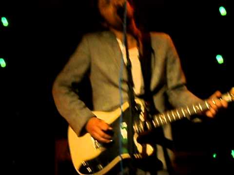 Peter Bjorn and John - Young Folks (live)
