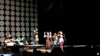 Fernanda Takai + Maki Nomiya - Twiggy Twiggy