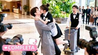 💗A garota cai nos braços do CEO por acidente, mas um beijo faz com que ele queira se casar com ela!