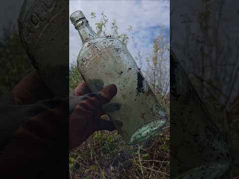 120 Year Old Imperial Quart Found Burried In The Ground #bottledigging #dumpdigging #adventure
