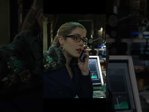 Sara recognized Slade's voice #arrow #shorts