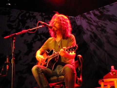 Chris Cornell - Acoustic - Milwaukee 4.23.11 Filmed From Stage! 70 Min (Great Audio)