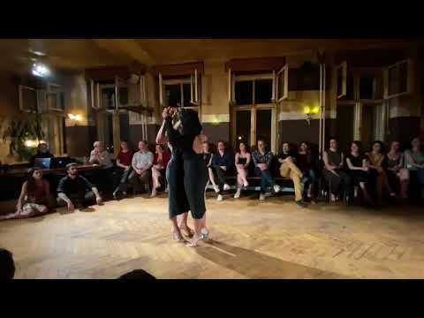 1/4 Soledad Larretapia & Corina Herrera. Milonga Arlequín (Berlin) Noviembre 2021.