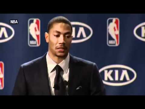 德里克-羅斯在 2011 年 MVP 最有價值球員演講中落淚 (Derrick Rose Cries During Most Valuable Player Speech MVP 2011)