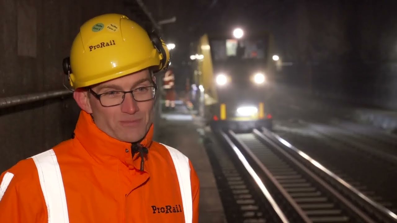 Thumbnail Youtube VideoFVu6ZzeUEXE