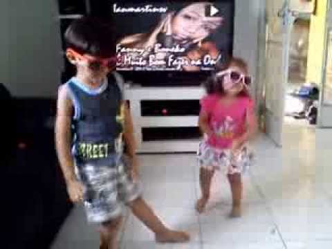 MC FANNY E BONEKO - É MUITO BOM FAZER NA ONDA ( COREOGRAFIA)
