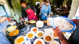 Best Street Food at Pakistan University - CRISIS OMELET in Islamabad | Pakistani Food Tour! - YouTube