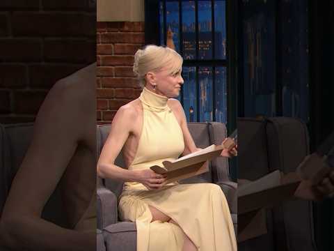 Anna Faris presents Seth with the “#1 Great Authentic” award