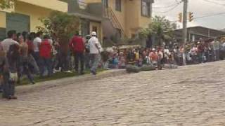 preview picture of video 'coches de madera azogues 2010 .wmv'