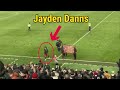 A standing ovation for Jayden Danns as he leaves the field after a brace at Southampton 😍😘👊