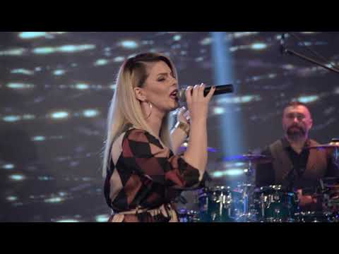 Tatijana Stefanovska, Demir Kanturovski i Grupa Molika - 300 trubaci da mi svirat Art Studio LIVE TV