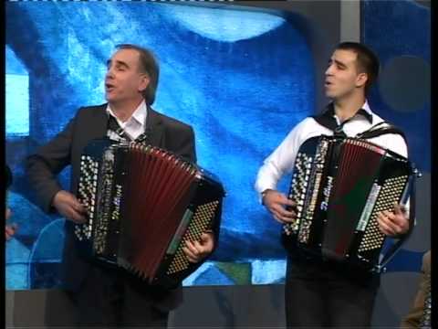 Paja Srdanov i sinovi oblak ide sitna rosi kisa,pesma cuvenog Cikane..