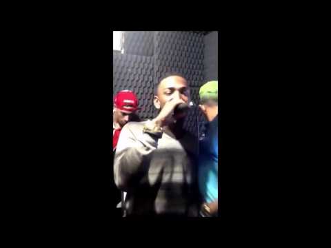 Mc Nego do borel Vs Mc Magrinho na Rima na Hora