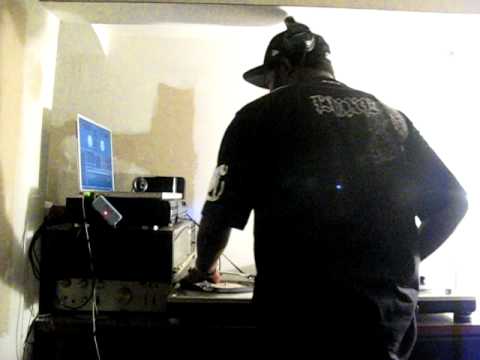 MICHAEL JACKSON TRIBUTE MINI MIX BY DEEJAY SHOWTIME!!