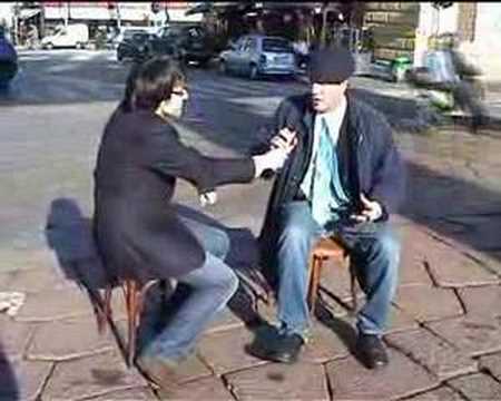 PREGO, SI ACCOMODI ! (Andrea G. Pinketts)