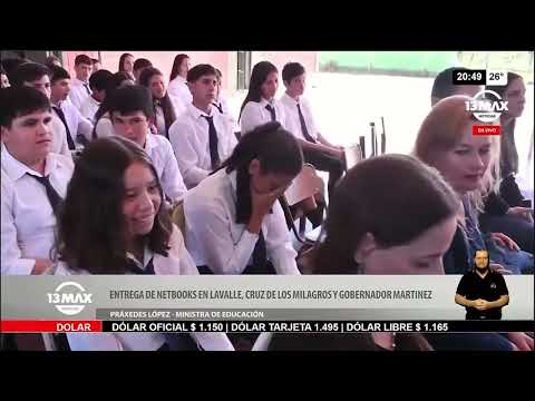 Entrega de netbooks en Lavalle, Cruz de los Milagros y Gobernador Martínez