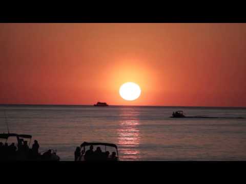 Café del Mar Terrace Mix 3 "Need To Feel Loved" by UnClubbed