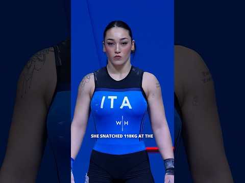 Giula’s Snatch Depth Gives A Huge Advantage #weightlifting