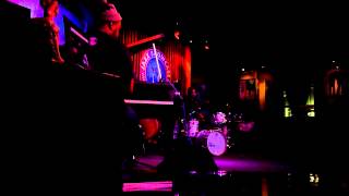 the Robert Glasper Trio - Live in Chicago - "F.T.B." & "Fall in Love"