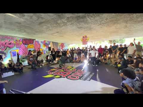 Samuka vs Iguin - Semi Final - Red Bull BC One cypher - Brasília 
