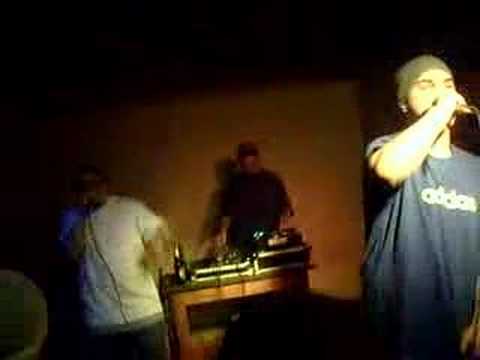 Cumicu - Lasa coniacul sa curga(live lansare cluj)