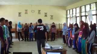 preview picture of video 'energezer PMR SMA negeri 1 pangale,, oleh M. Najib, PMI kab. Mamuju'