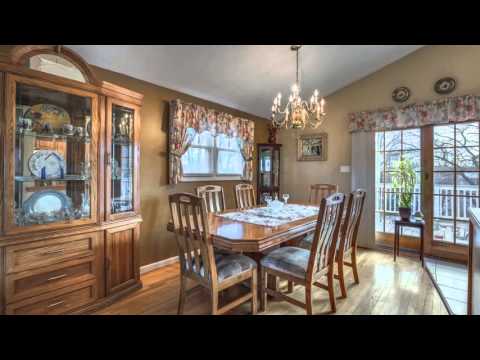 71 Harrison Ave, Peabody MA  - Louise Bova-Touchette - Tel 617-605-0555