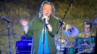 Daryl Hall, &quot;Neither One Of Us&quot; outstanding cover of one of