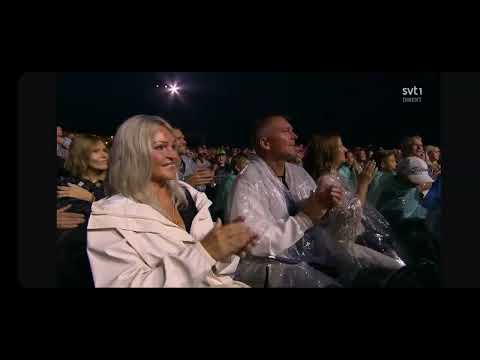 Allsång På Skansen "Jag Blir Så Glad" Pernilla Wahlgren