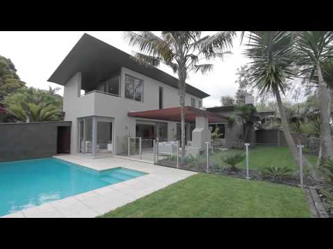 SOLD - 21 Golf Road, Epsom - Diana West and Peter West