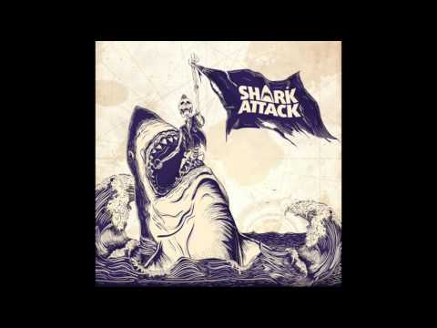 01 Shark Attack - War Machine.