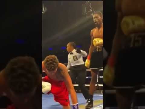 Kelvin Davis Welterweight 6-0 4KO’s he’s the older brother of Keyshawn Davis