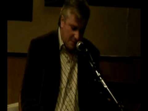 Alan Garvey reads grapefruit