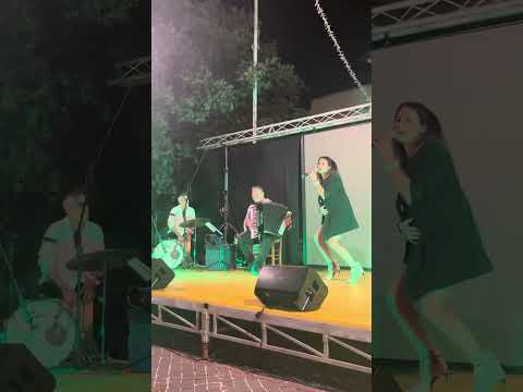 Cento Campane Roberta Albanesi voce Stefano Indino fisarmonica Leonardo Cesari percussioni