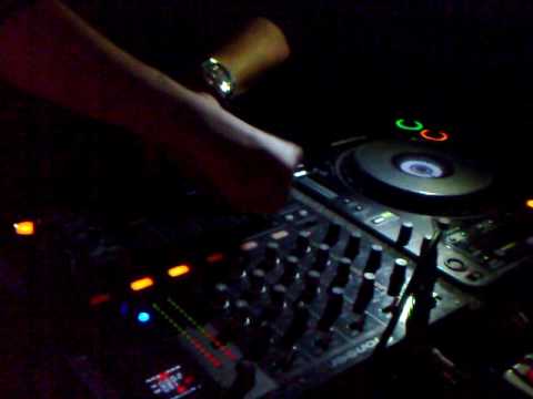 SENSATION-STYLUS ROBB LA SUONA... SIMON BAT LA RACCONTA.mp4